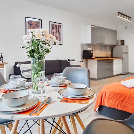 Golden Hour Apartments- Bohaterow Wrzesnia 101 سفينويتشي المظهر الخارجي الصورة