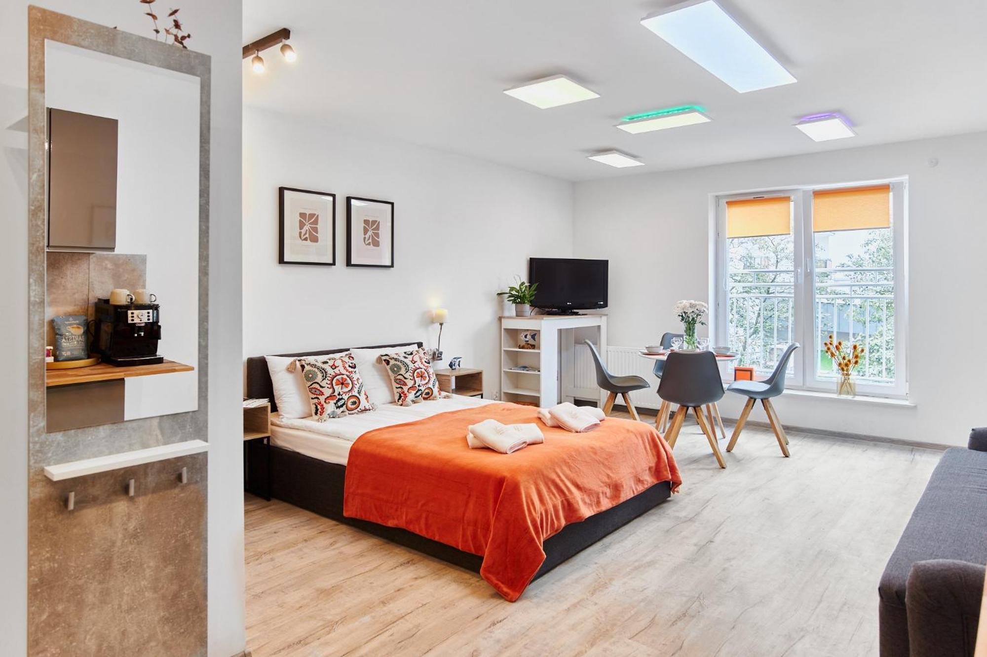 Golden Hour Apartments- Bohaterow Wrzesnia 101 سفينويتشي المظهر الخارجي الصورة