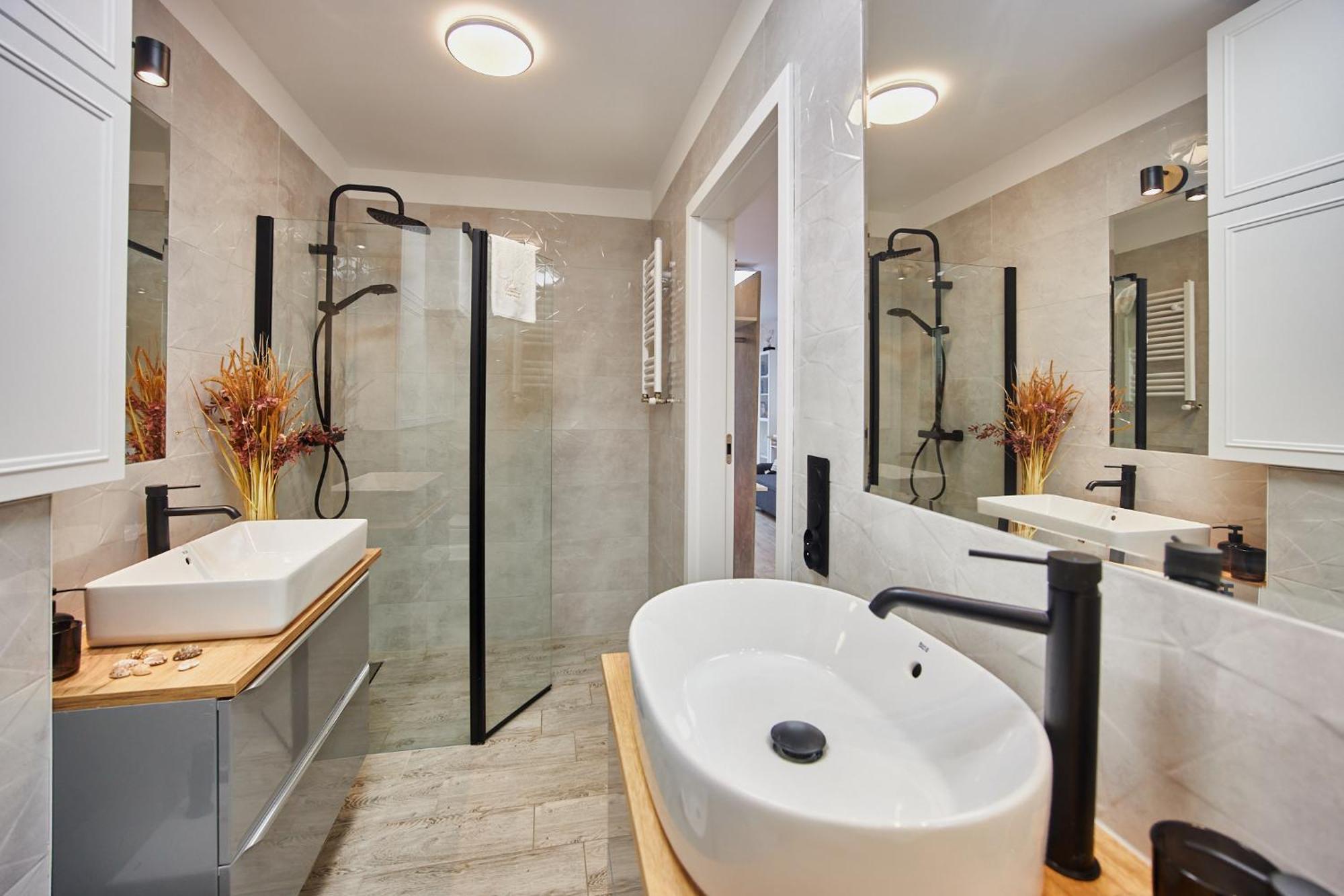 Golden Hour Apartments- Bohaterow Wrzesnia 101 سفينويتشي المظهر الخارجي الصورة
